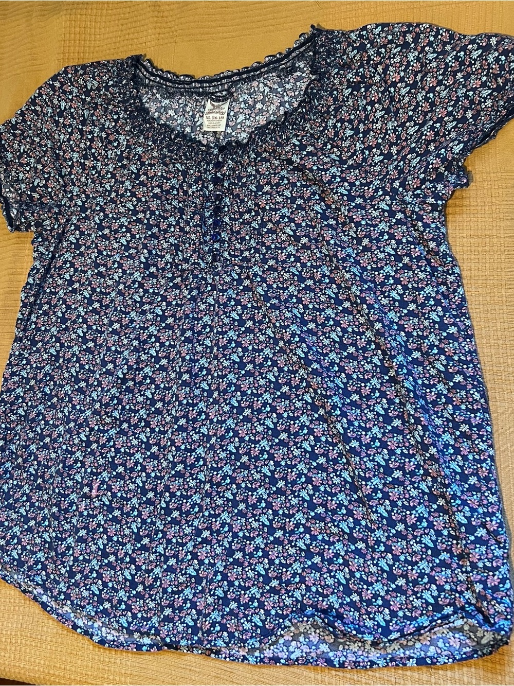 Floral Navy Short-Sleeve Women's Top - Lightweight Casual Shirt